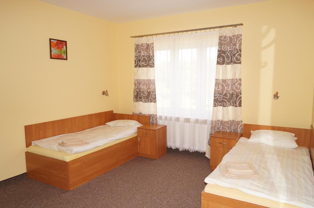 Hotel-Restauracja-Bar Rudka Островец-Свентокшиский Экстерьер фото
