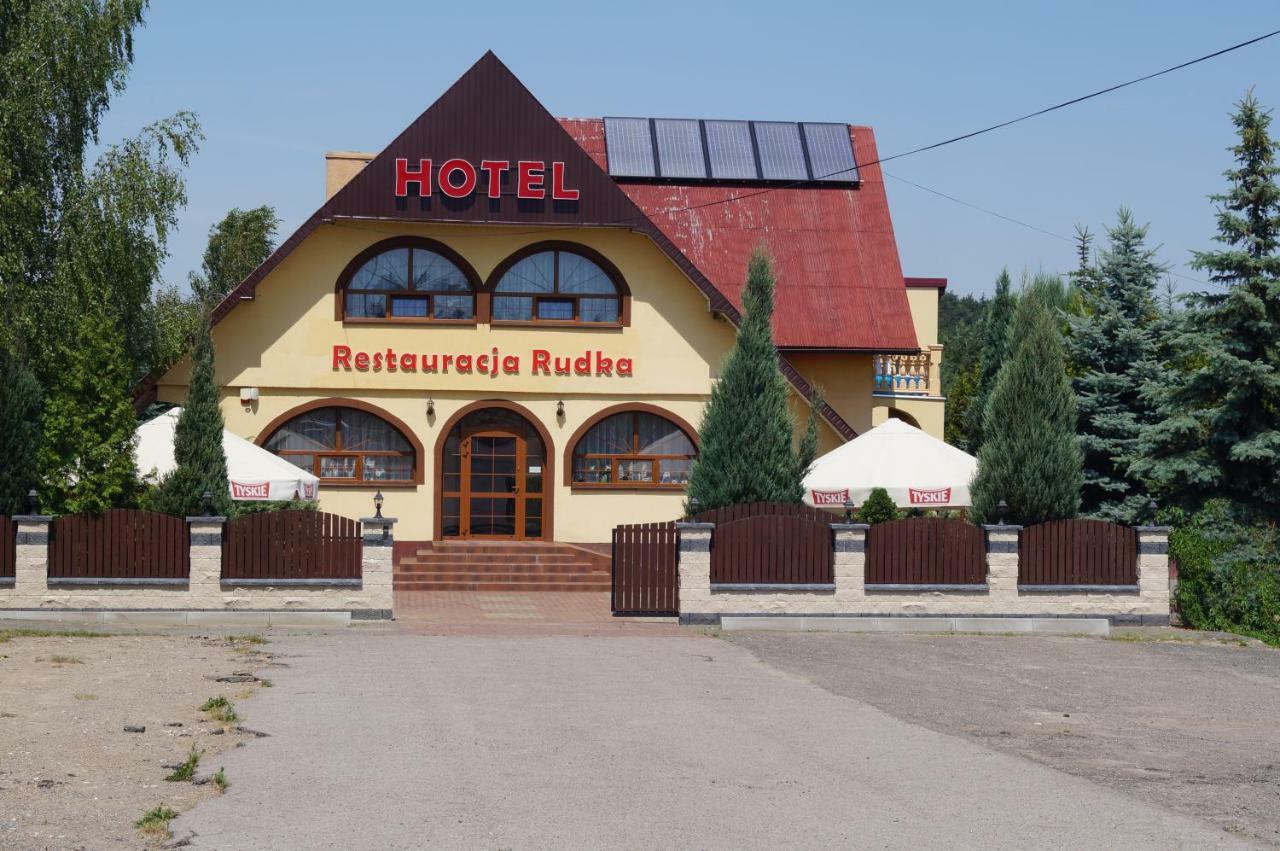 Hotel-Restauracja-Bar Rudka Островец-Свентокшиский Экстерьер фото
