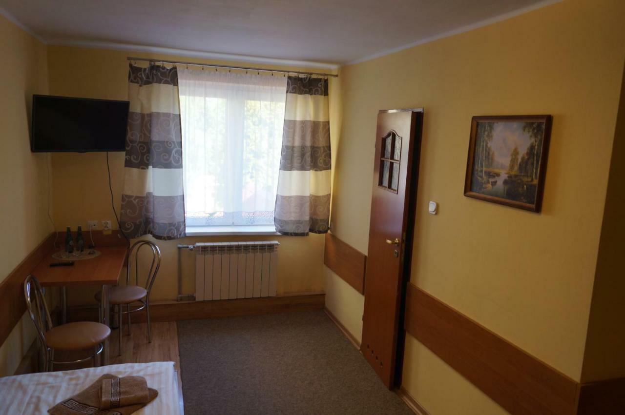 Hotel-Restauracja-Bar Rudka Островец-Свентокшиский Экстерьер фото