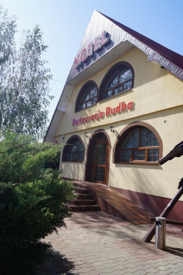Hotel-Restauracja-Bar Rudka Островец-Свентокшиский Экстерьер фото