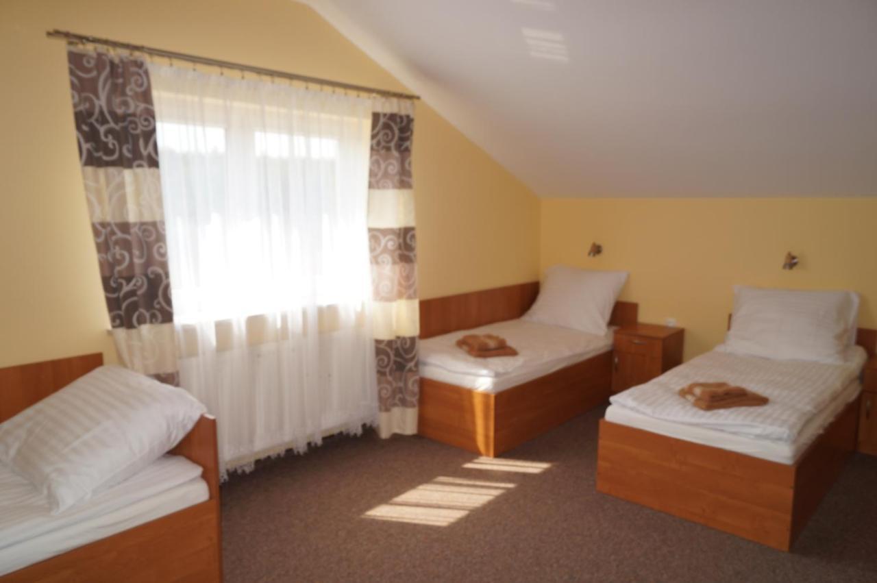 Hotel-Restauracja-Bar Rudka Островец-Свентокшиский Экстерьер фото